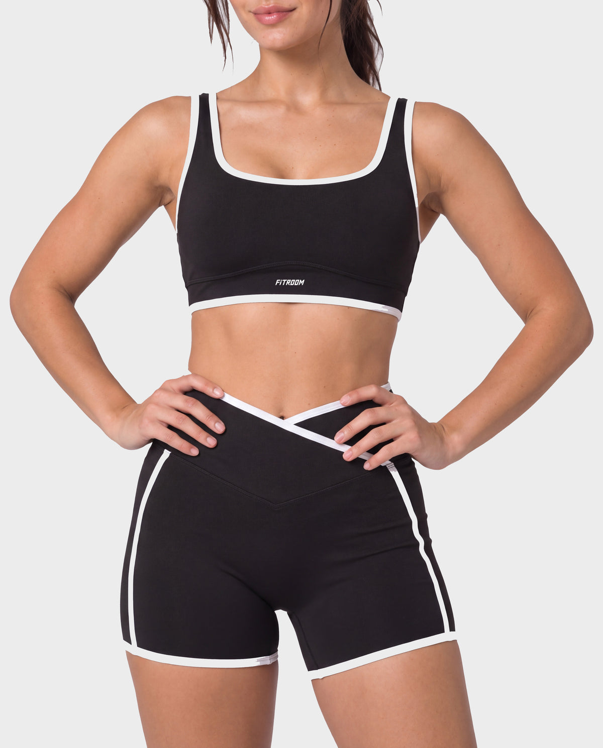 Invisible Push-up Short Set Black and White Line