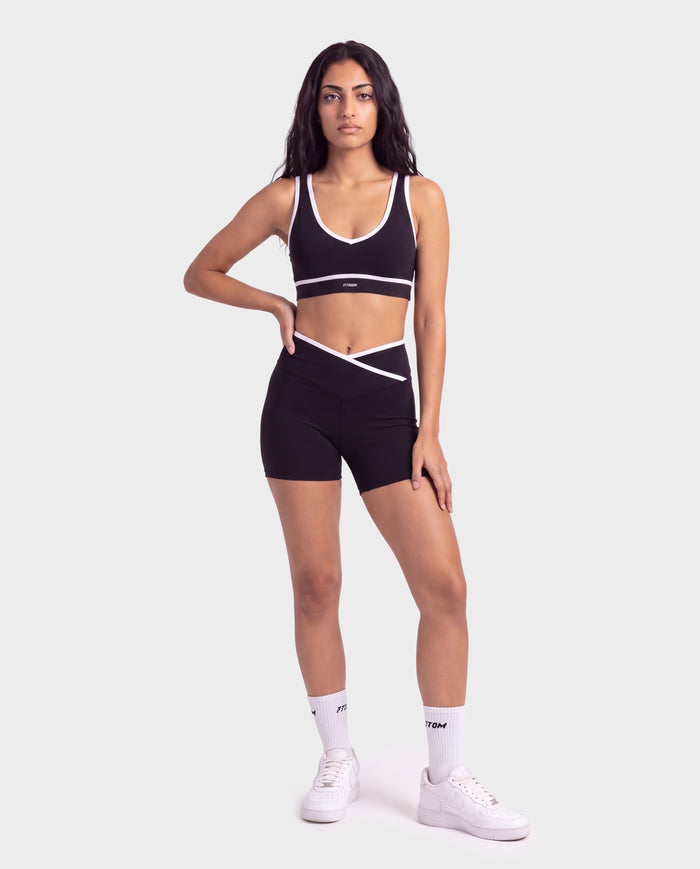 Invisible Push-up Short Set Black and White Line v2