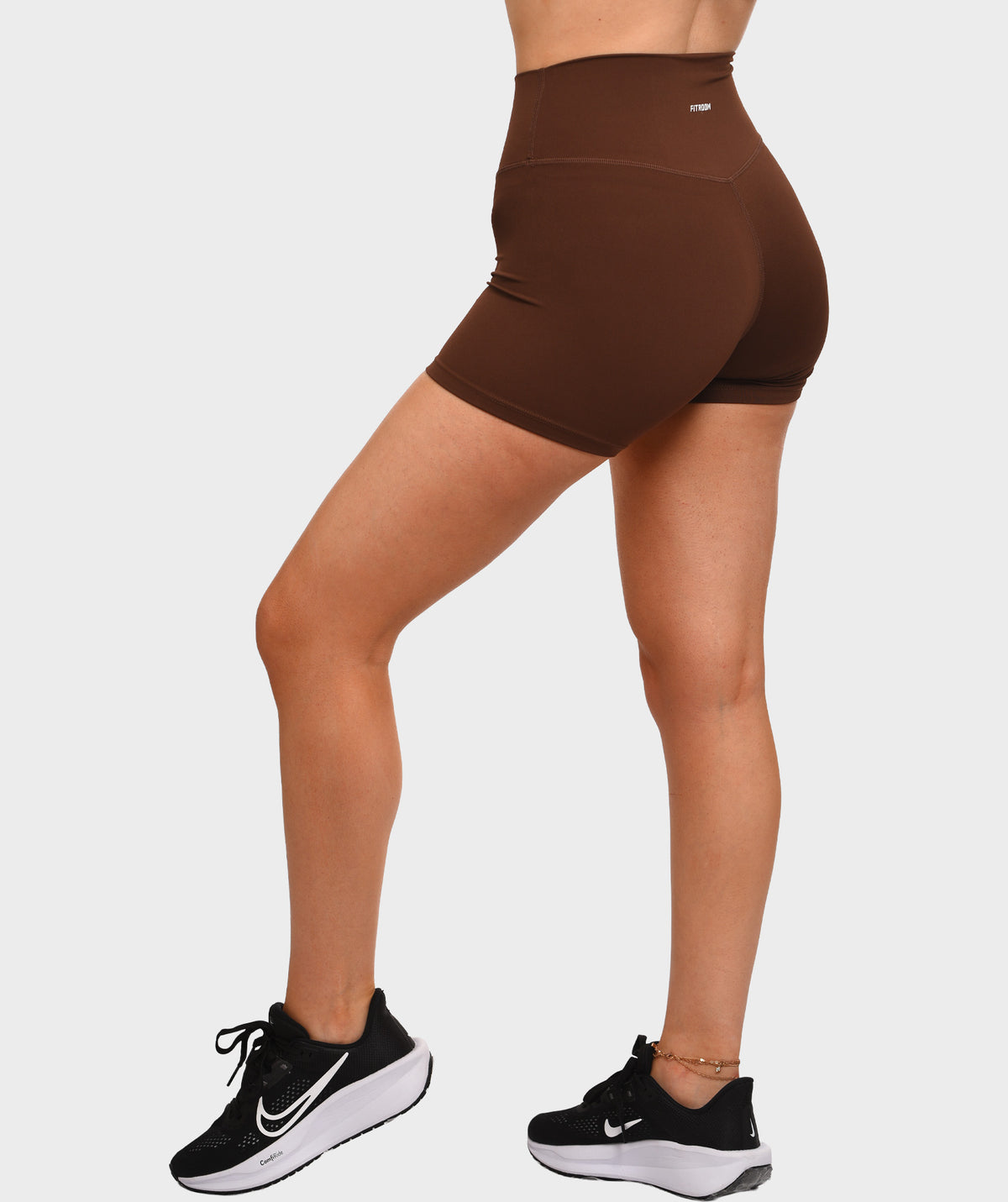972